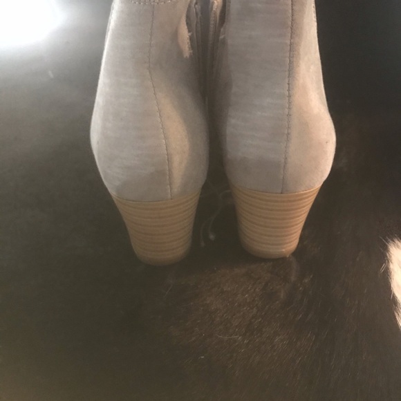 Grey Booties -NEW - Picture 5 of 7